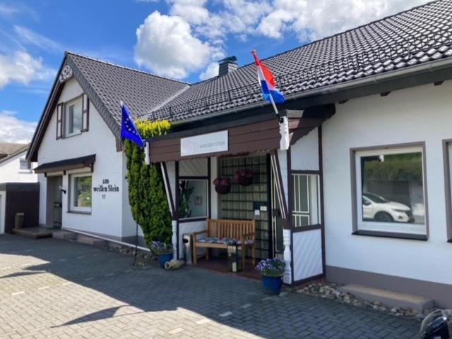 Bed & Breakfast Weisser Stein Schmallenberg Exteriör bild