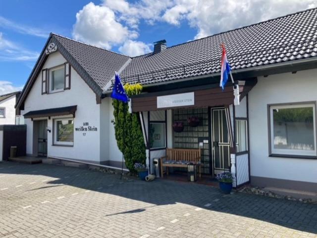 Bed & Breakfast Weisser Stein Schmallenberg Exteriör bild