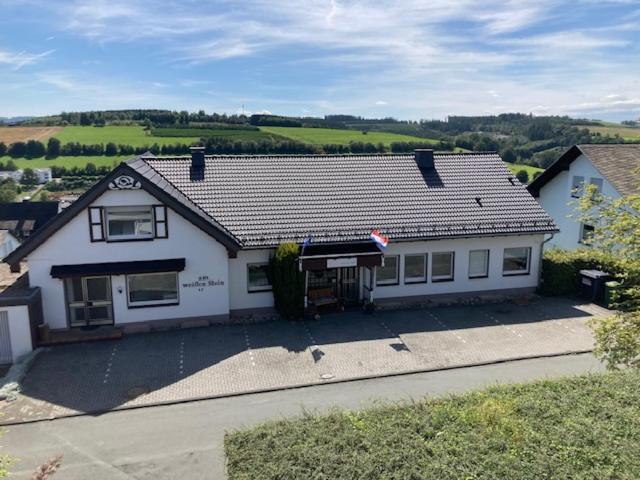 Bed & Breakfast Weisser Stein Schmallenberg Exteriör bild